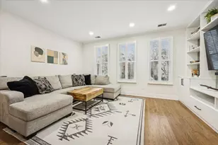 638 W Oak St, Chicago, IL 60610 - Photo 3