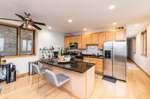 1401 N Artesian Ave, Chicago, IL 60622 - Photo 5