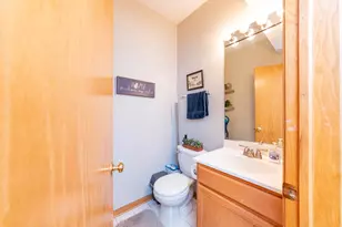 1401 N Artesian Ave, Chicago, IL 60622 - Photo 7