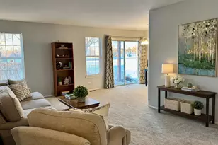 181 Lawn Ct, Buffalo Grove, IL 60089 - Photo 3