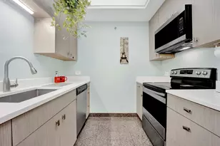 680 N Lake Shore Dr, Chicago, IL 60611 - Photo 5