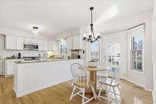 549 Bloomfield Cir, Geneva, IL 60134 - Photo 9