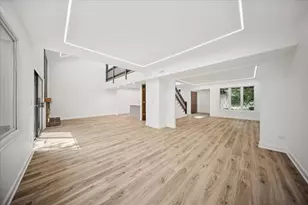 567 Cress Creek Ln, Crystal Lake, IL 60014 - Photo 5