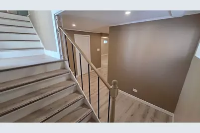 2608 W 97th Street, Evergreen Park, IL 60805 - Photo 17