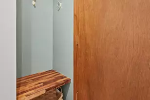 453 Raintree Dr, Glen Ellyn, IL 60137 - Photo 3