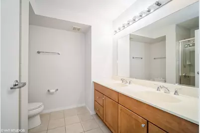 9715 Woods Drive #505, Skokie, IL 60077 - Photo 7