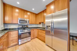 2145 N Lincoln Ave, Chicago, IL 60614 - Photo 11