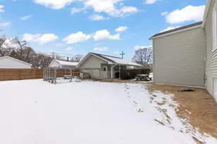 2145 Root St, Crest Hill, IL 60403 - Photo 27