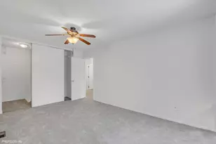 854 Cambridge Pl, Wheeling, IL 60090 - Photo 9