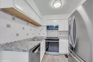 854 Cambridge Pl, Wheeling, IL 60090 - Photo 5