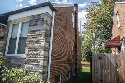 10946 S Avenue D, Chicago, IL 60617 - Photo 3