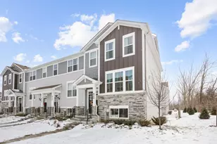 620 Wolverine Dr, Aurora, IL 60502 - Photo 1