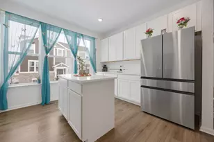 620 Wolverine Dr, Aurora, IL 60502 - Photo 7