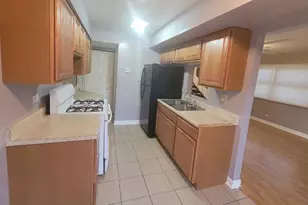 189 Robert Ct, Bartlett, IL 60103 - Photo 3