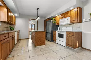 7467 McCurry Rd, Roscoe, IL 61073 - Photo 9