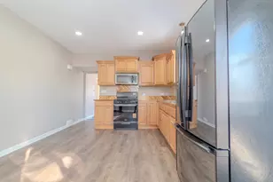 9801 S Exchange Ave, Chicago, IL 60617 - Photo 9