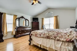 346 Lucille Ln, Schaumburg, IL 60193 - Photo 13