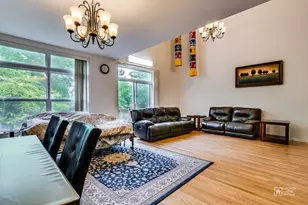 346 Lucille Ln, Schaumburg, IL 60193 - Photo 9