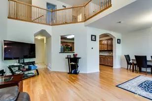 346 Lucille Ln, Schaumburg, IL 60193 - Photo 11