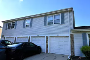 233 Harvest Ct, Vernon Hills, IL 60061 - Photo 1