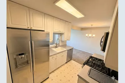 233 Harvest Court, Vernon Hills, IL 60061 - Photo 5