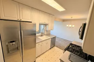 233 Harvest Ct, Vernon Hills, IL 60061 - Photo 5