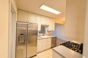 233 Harvest Ct, Vernon Hills, IL 60061 - Photo 7