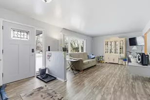 4N212 Eighth Ave, Addison, IL 60101 - Photo 3