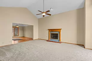 4209 Belson Ln, Crystal Lake, IL 60014 - Photo 5