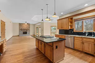 4209 Belson Ln, Crystal Lake, IL 60014 - Photo 9