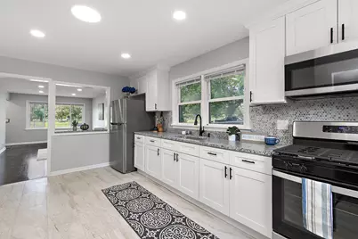 1051 Burnham Avenue, Calumet City, IL 60409 - Photo 9