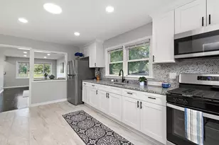 1051 Burnham Ave, Calumet City, IL 60409 - Photo 9