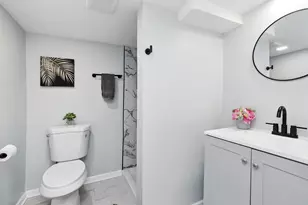 1051 Burnham Ave, Calumet City, IL 60409 - Photo 17