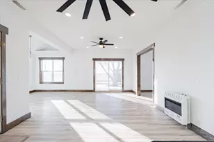 10788 N 1000 E Rd, Chenoa, IL 61726 - Photo 13