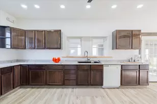 10788 N 1000 E Rd, Chenoa, IL 61726 - Photo 7