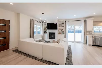 145 N Elmwood Avenue, Wood Dale, IL 60191 - Photo 7