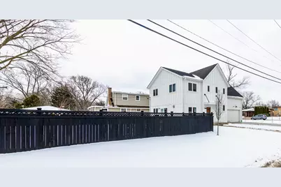 145 N Elmwood Avenue, Wood Dale, IL 60191 - Photo 3