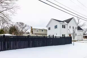 145 N Elmwood Ave, Wood Dale, IL 60191 - Photo 3