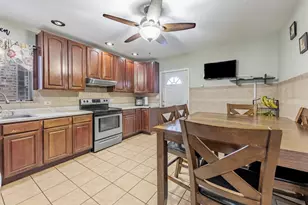 5026 W Addison St, Chicago, IL 60641 - Photo 9