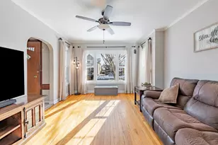 5026 W Addison St, Chicago, IL 60641 - Photo 3