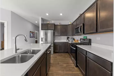 906 Homerton Boulevard, North Aurora, IL 60542 - Photo 9