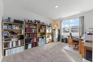 906 Homerton Blvd, North Aurora, IL 60542 - Photo 13