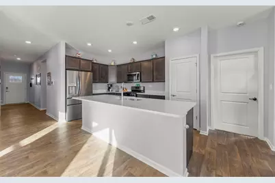 906 Homerton Boulevard, North Aurora, IL 60542 - Photo 7