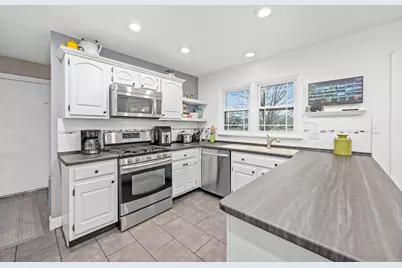 6767 Greenleaf Street, Woodridge, IL 60517 - Photo 13