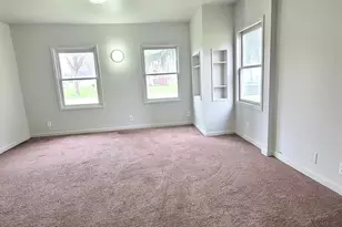 421 7th Ave W, Rochelle, IL 61068 - Photo 5