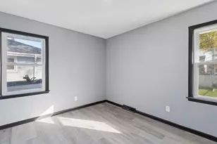 17641 Burnham Ave, Lansing, IL 60438 - Photo 15