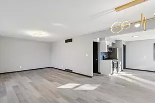 17641 Burnham Ave, Lansing, IL 60438 - Photo 5