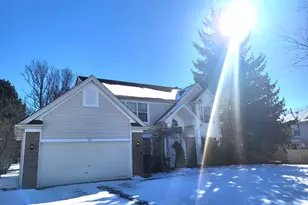 541 Meadowview Dr, Wauconda, IL 60084 - Photo 1