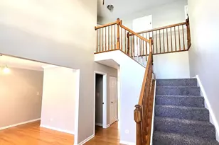 541 Meadowview Dr, Wauconda, IL 60084 - Photo 3