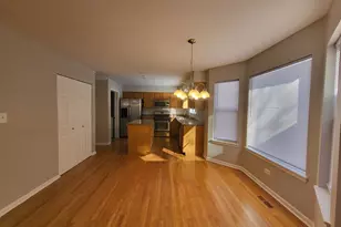 541 Meadowview Dr, Wauconda, IL 60084 - Photo 7